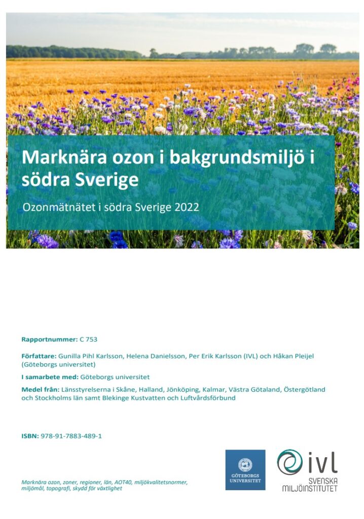 Framsida på rapport -åkermark och blommor